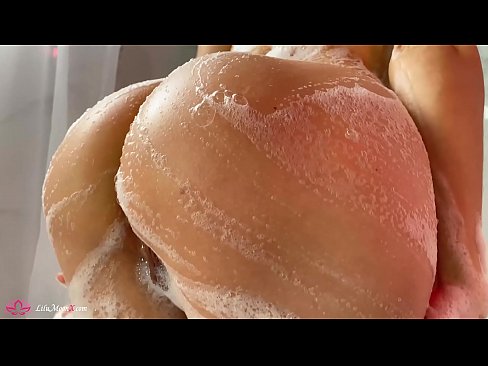 ❤️ Brunette شاور میں شدید orgasm کے لئے وائبریٹر کے ساتھ بلی میں مشت زنی کرتی ہے۔ ❤  ہم پر  ❌